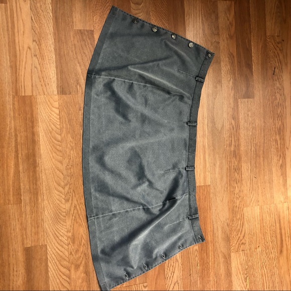 SAMI young size mini skirt buttoned in front. - Picture 7 of 11